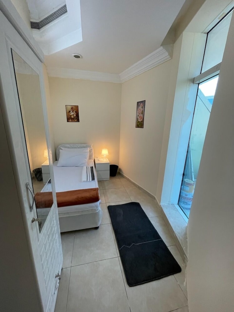 Basic Single Room photo 1