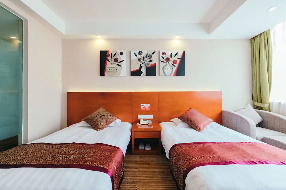 Deluxe Suite photo 3