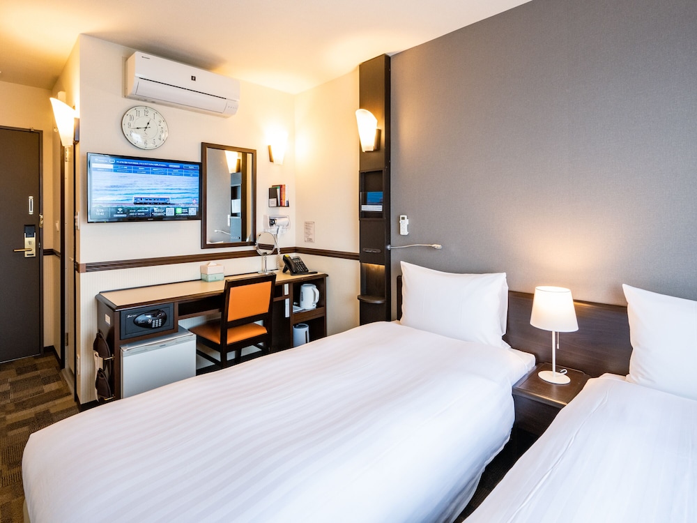 Economy Twin Room, Non Smoking - Photo 3