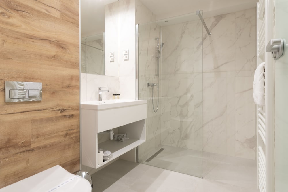 Superior Family Apartment with Jacuzzi photo 3