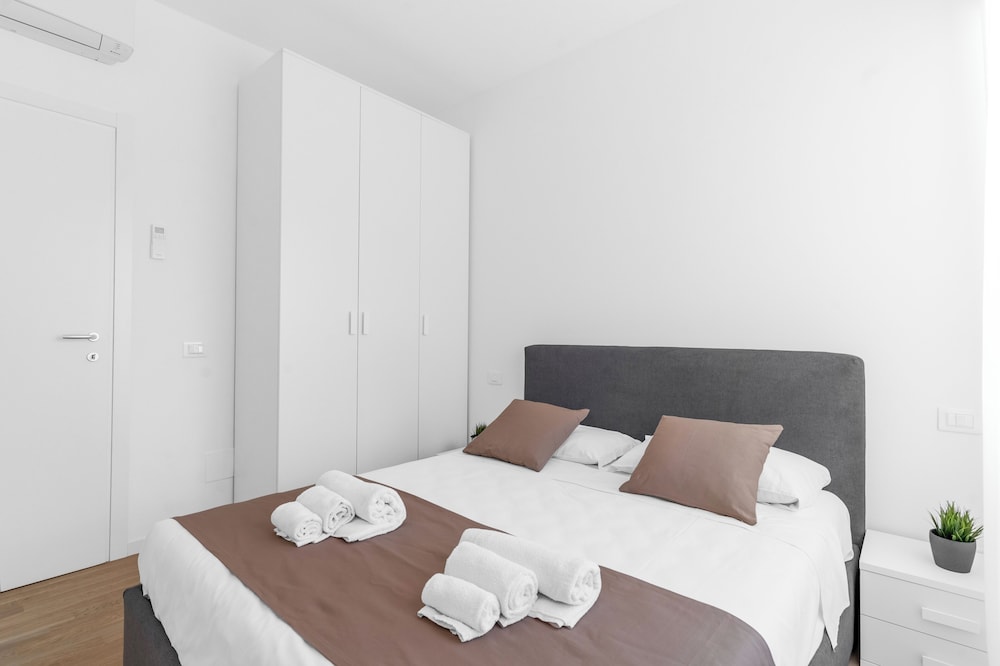 Deluxe Condo
