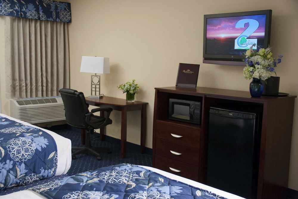 Deluxe Room, 2 Queen Beds, Non Smoking photo 2