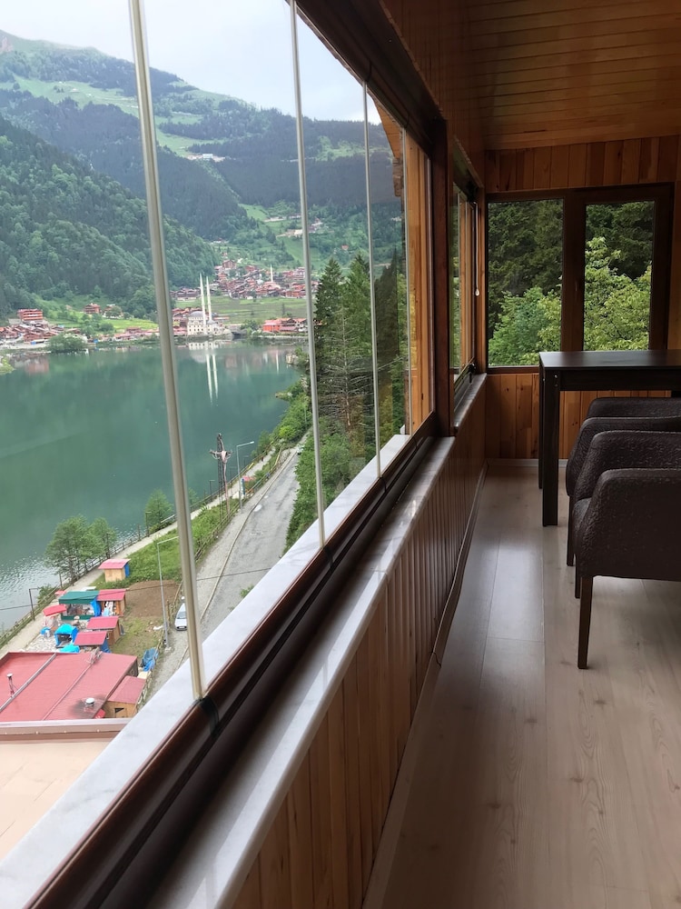 Triple Room, Lake View photo 3