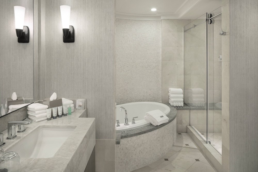 Presidential Suite, 1 Bedroom thumbnail 6