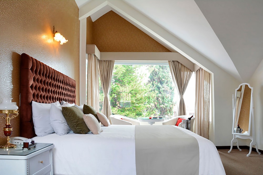 Deluxe Suite - Photo 2