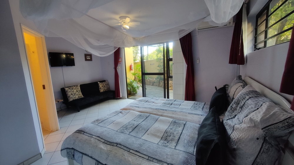 Luxury Double Or Twin Room photo 3