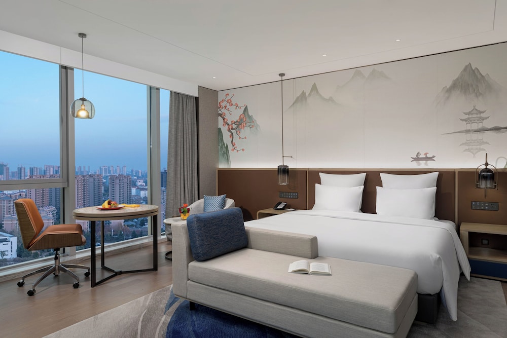 Premium Room, 1 King Bed