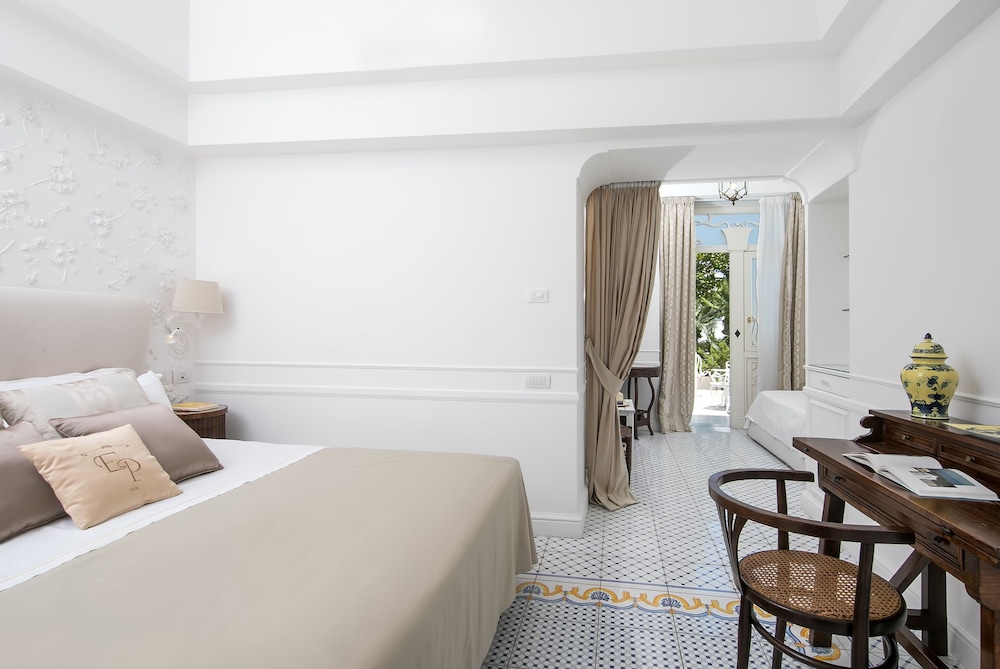 Deluxe Double or Twin Room, 1 Bedroom, Jetted Tub, Garden View - Photo 9