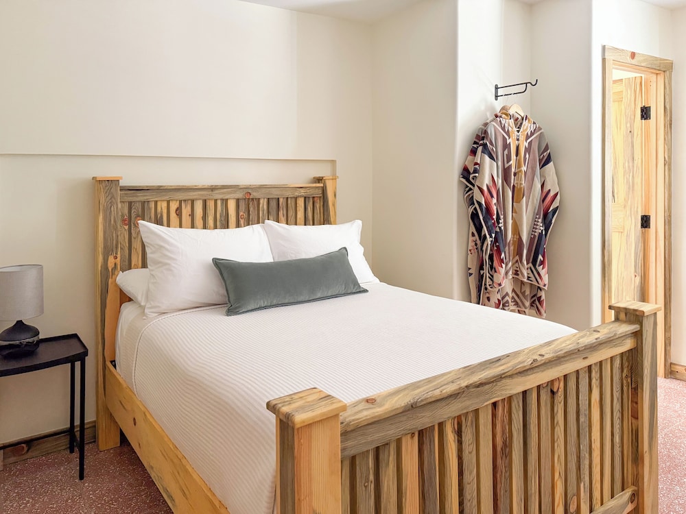 Standard Room, 1 Double Bed, Patio, Courtyard View