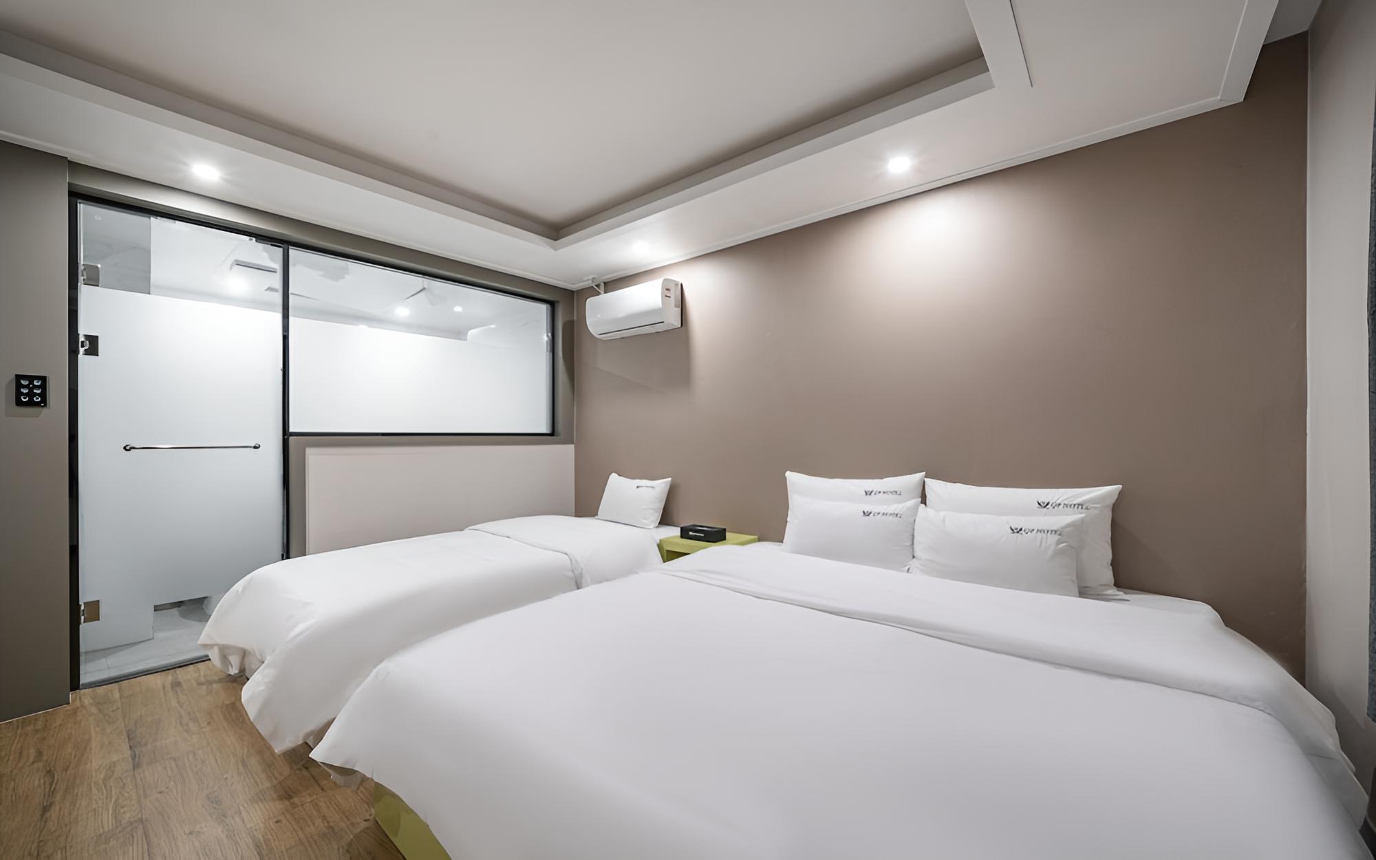 Room (Twin) - Photo 2
