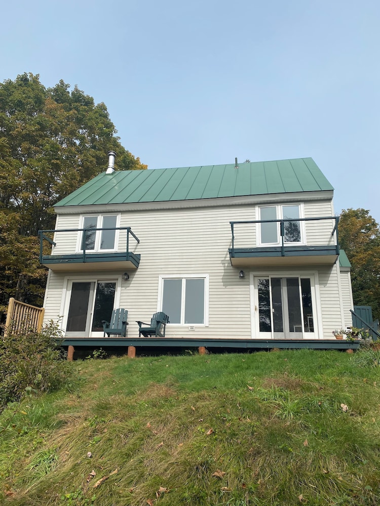 House at the Ledges photo 2