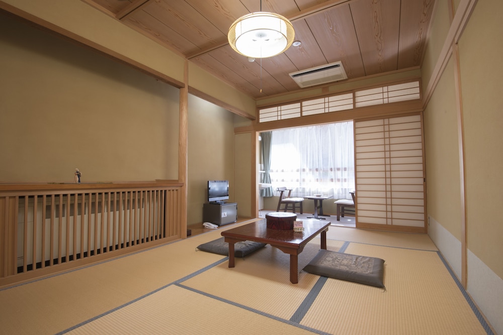 Japanese Style Room, Room size up to property, Free WiFi, Smoking photo 1