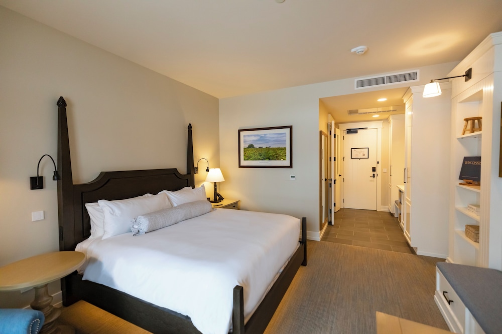 Standard Room, 1 King Bed, Terrace