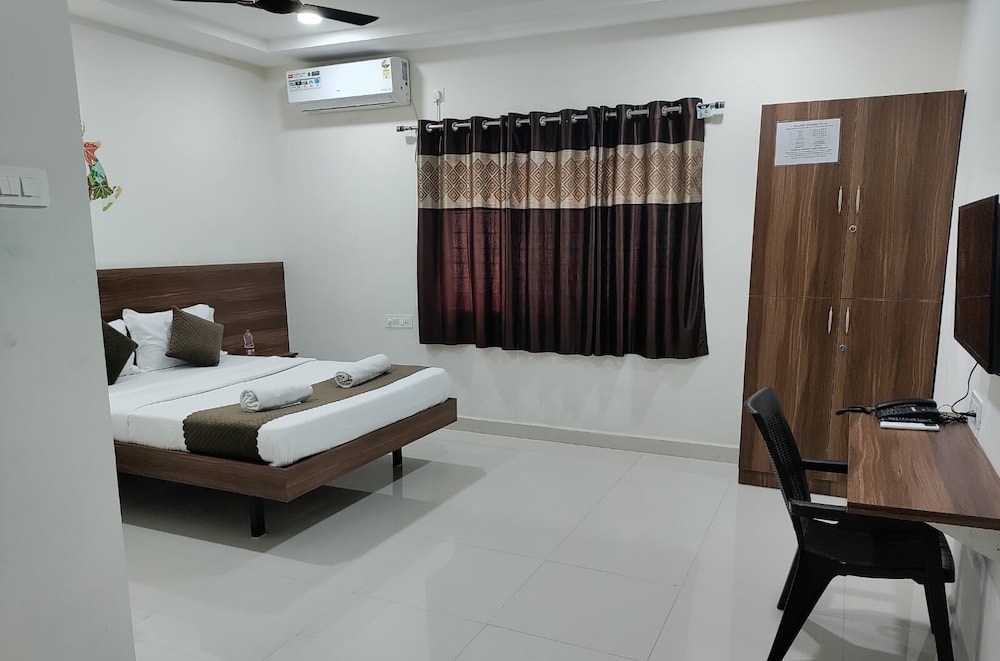 Executive Room - Photo 1