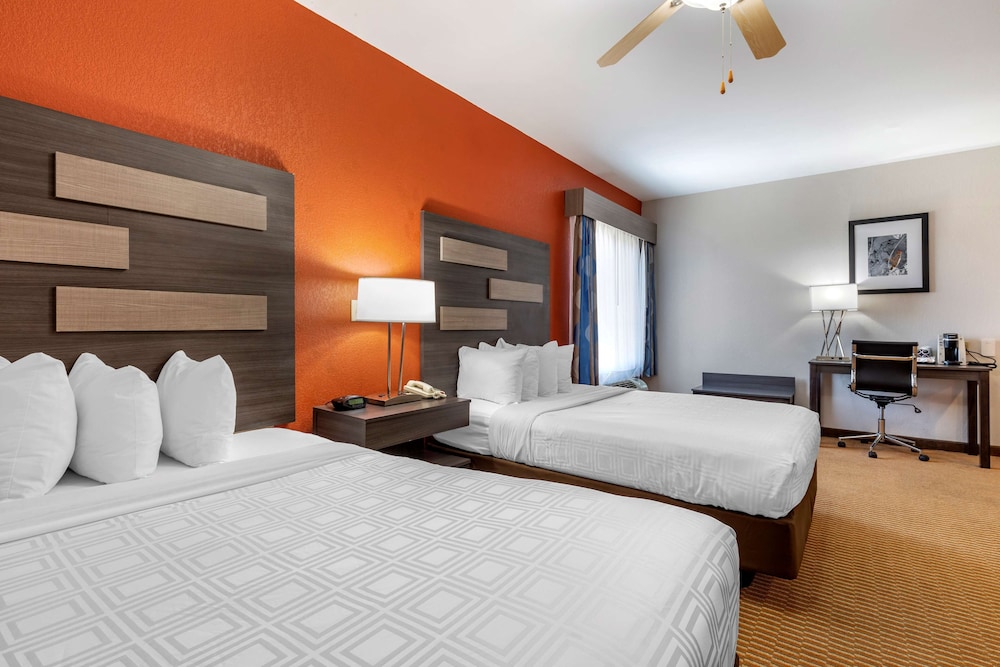 Suite, Multiple Beds, Accessible, Non Smoking (With Sofabed) - Photo 3