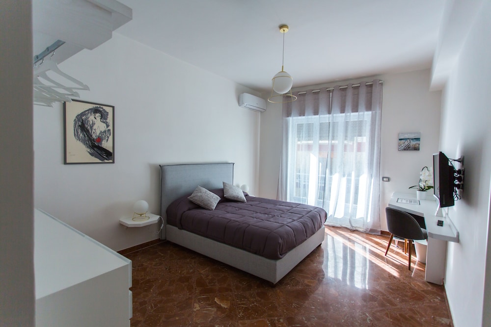 Deluxe Room, Balcony