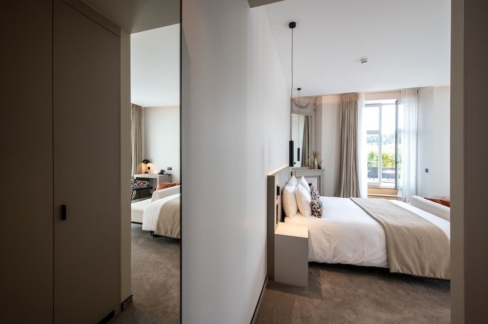 Suite, 1 King Bed, Non Smoking, Terrace photo 2