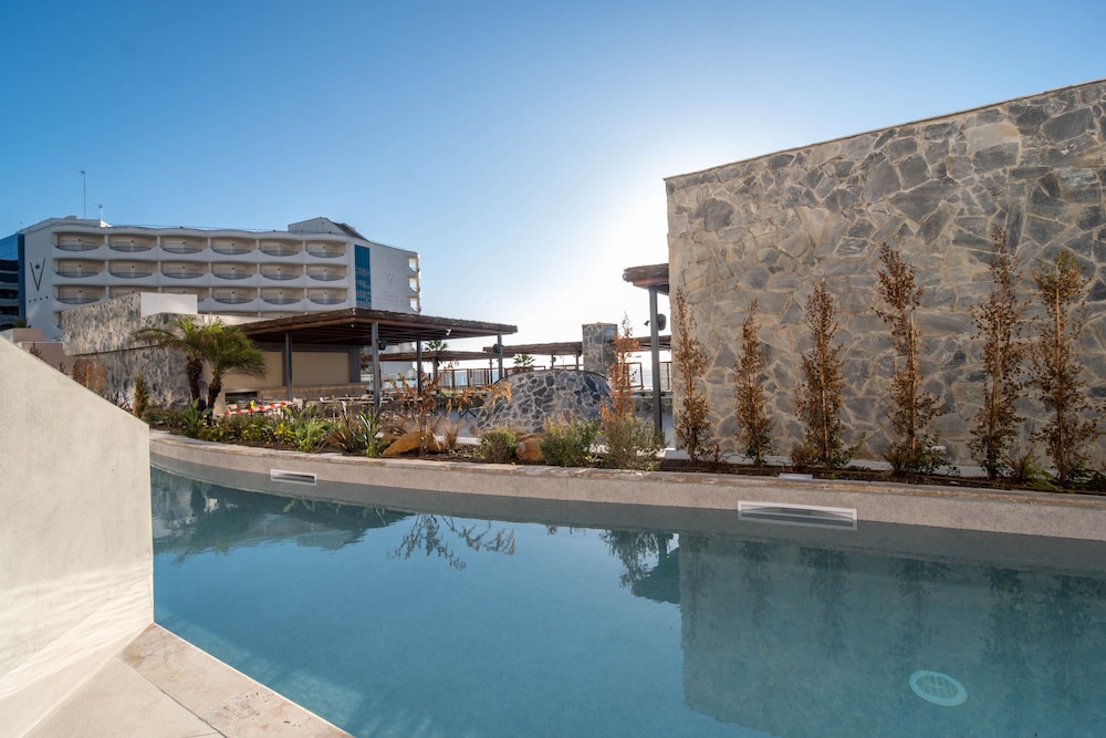 SWIM UP - Photo 11