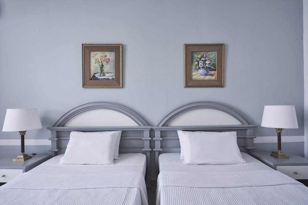Classic Room, Partial Sea View