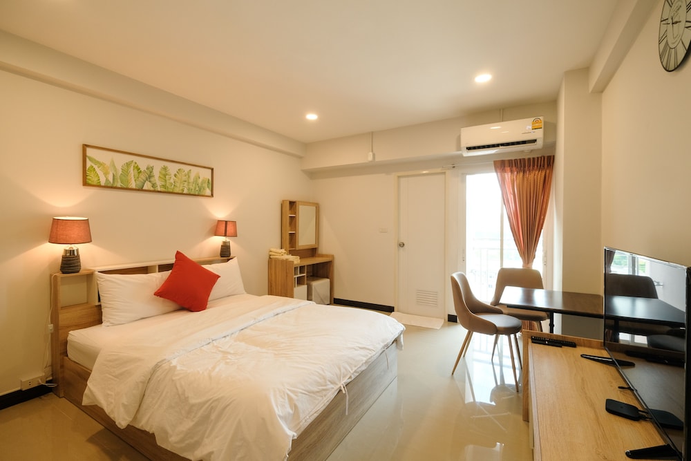 Superior Room, City View photo 2