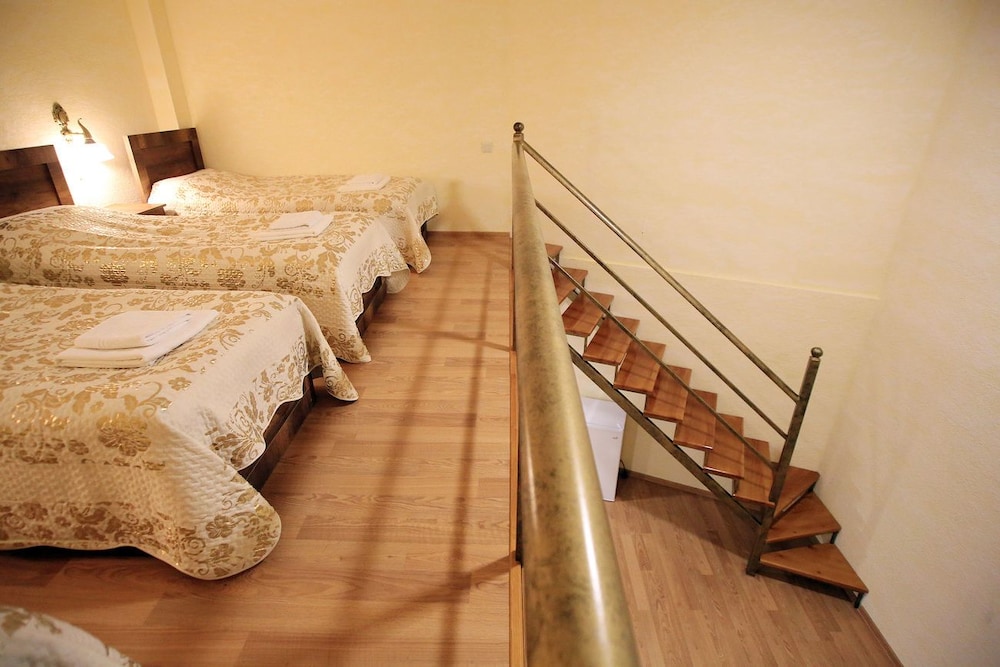 Quadruple Room, Multiple Beds, Smoking