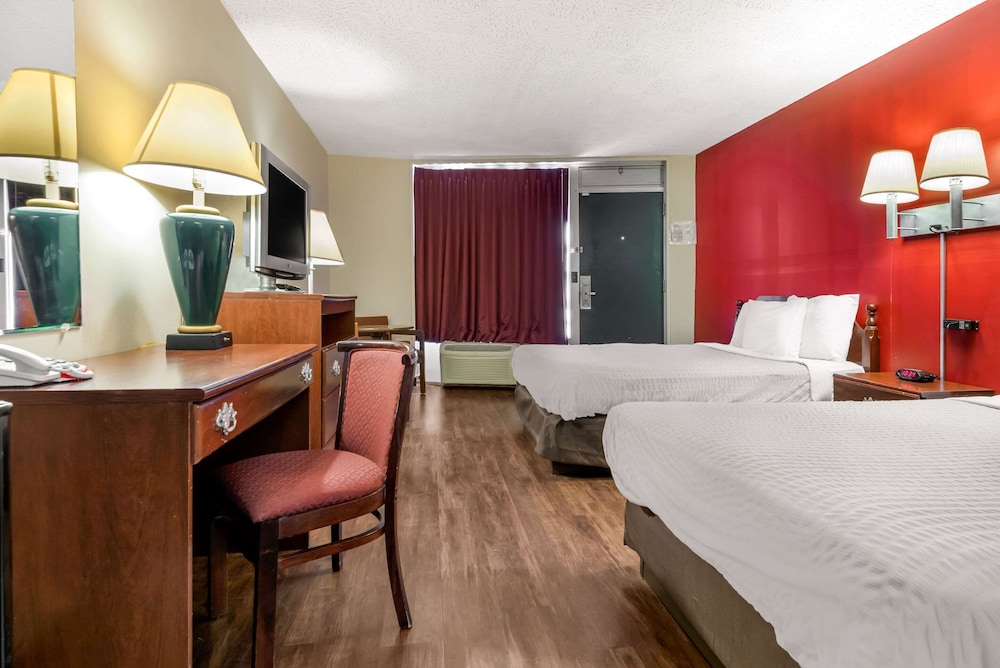 Room, 2 Queen Beds - Photo 3