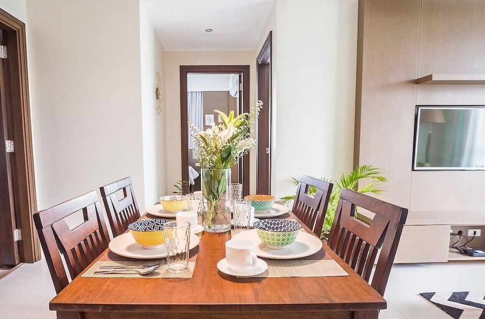 Signature Suite, 3 Bedrooms, 2 Bathrooms, Poolside photo 3