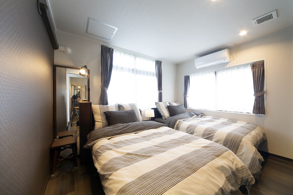 Basic House photo 3