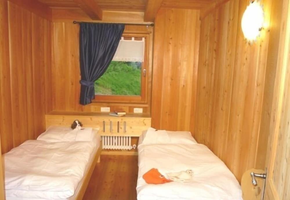 Chalet, 2 Bedrooms (Genzianella) photo 2