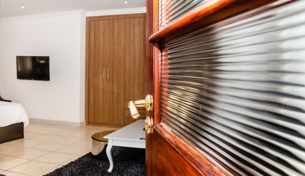 Standard Suite