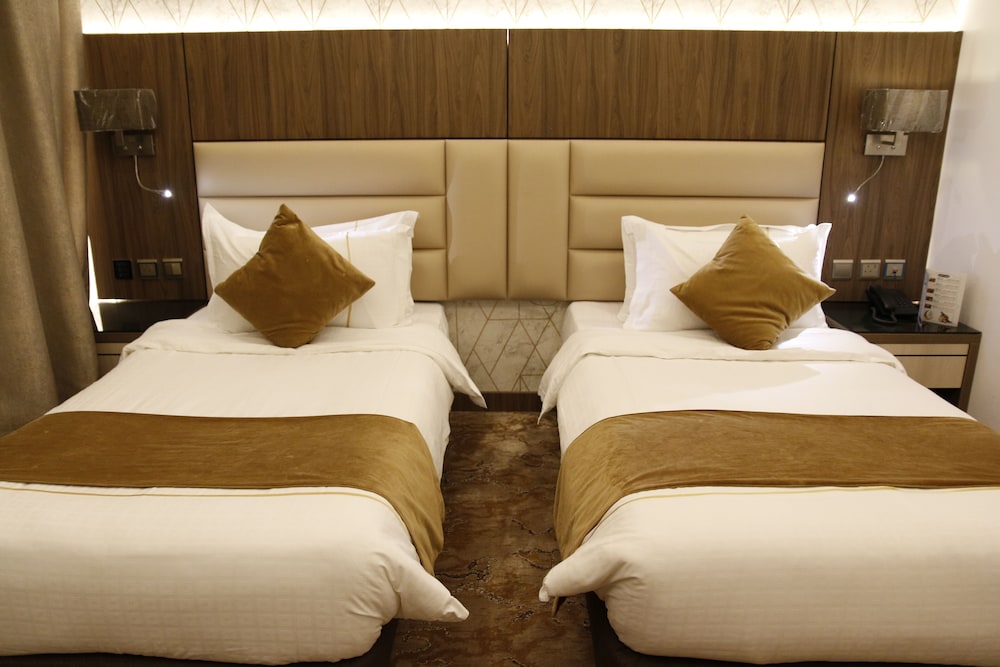 Basic Twin Room, Multiple Beds photo 1