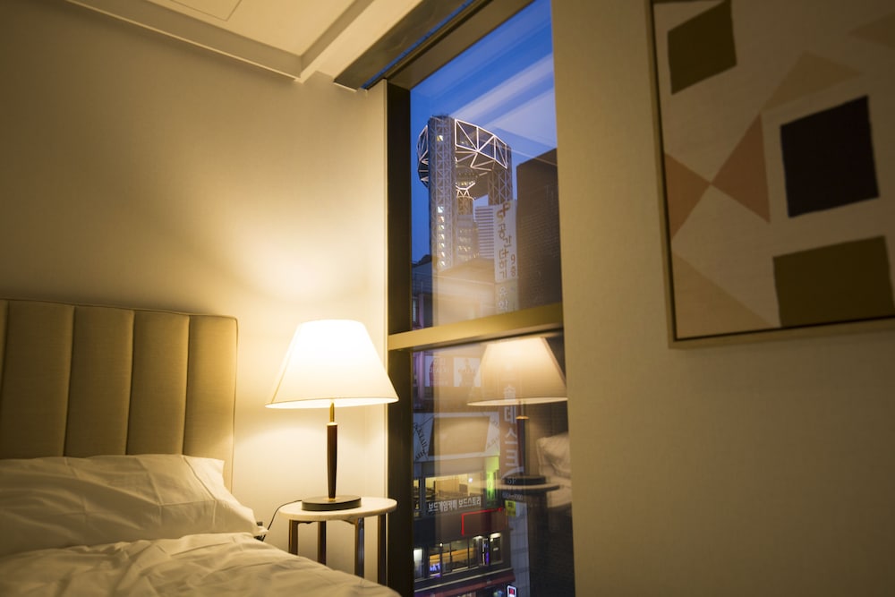 Main Building Suite (Randomly Selected) - Photo 18