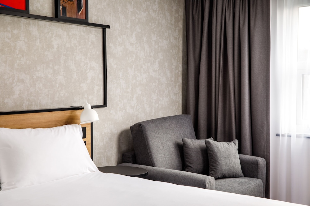 Family Room, 1 Double Bed with Sofa bed - Photo 3