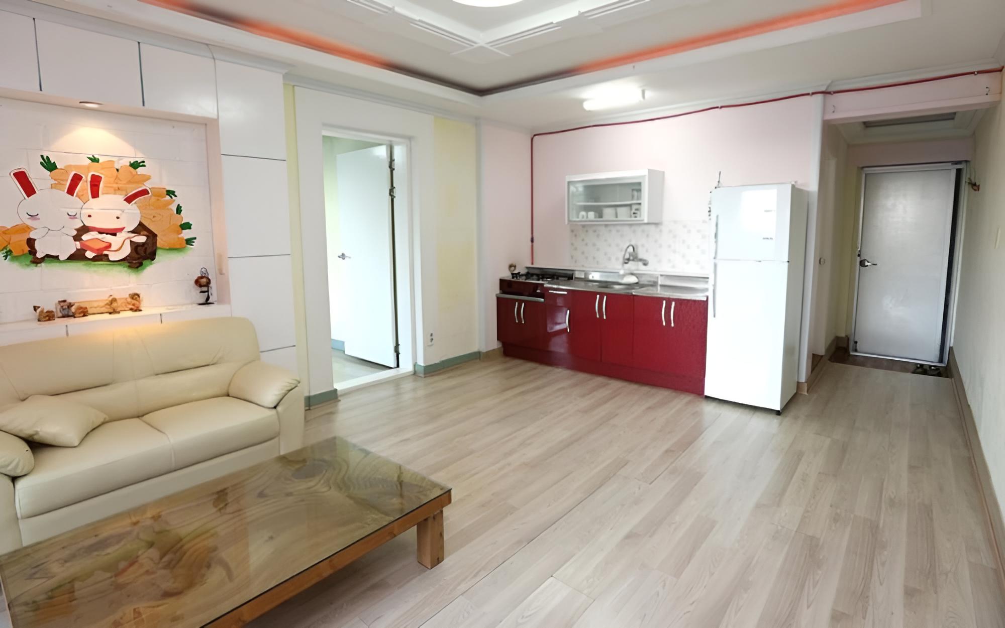 Room (Aram) - Photo 7