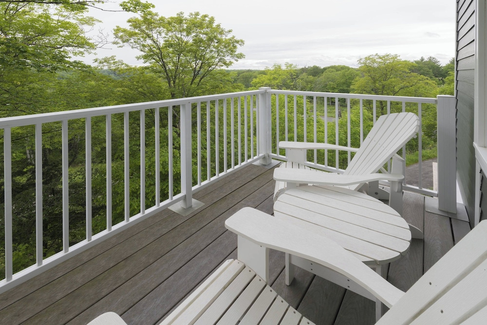 Studio, 2 Queen Beds, Courtyard View (Fireplace) - Photo 2