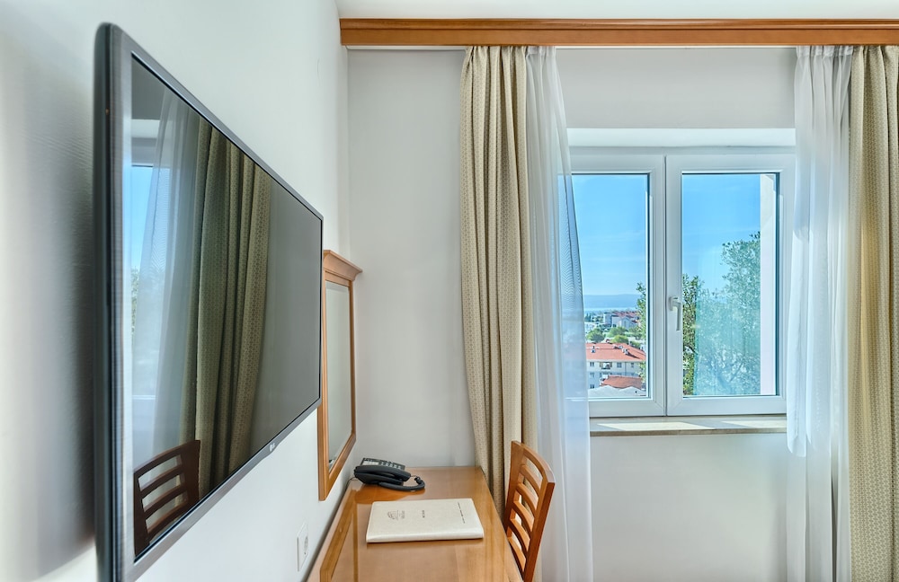 Standard Double Room, Sea View - Photo 2