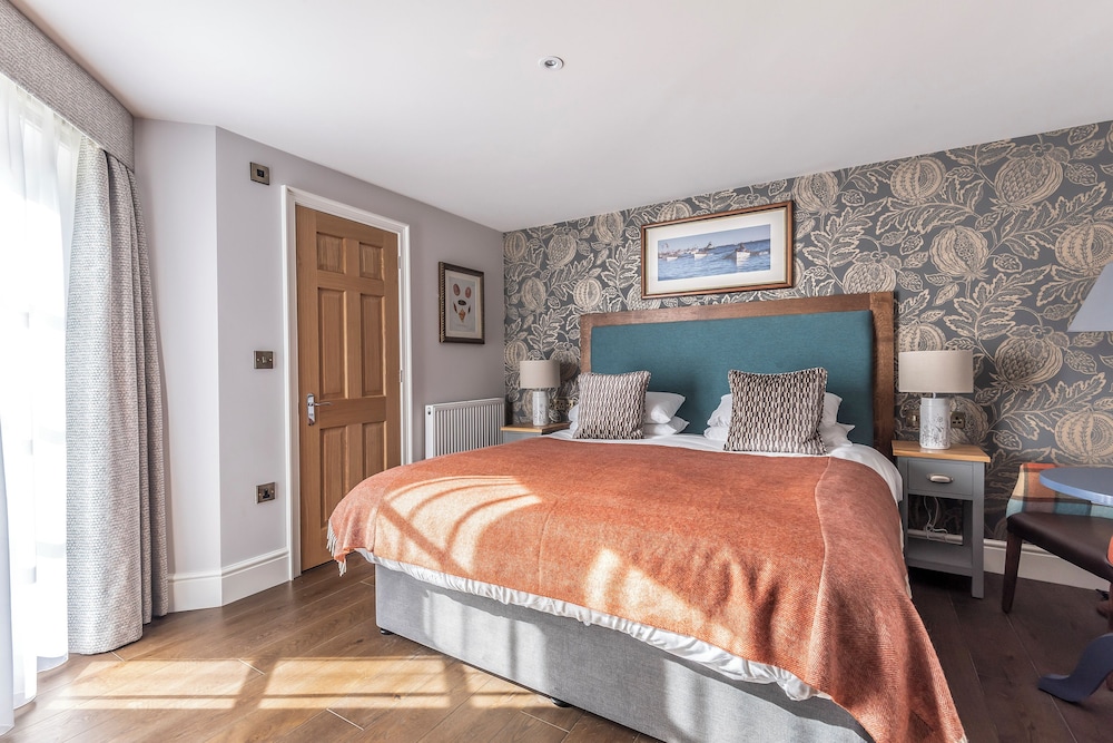 Deluxe Double Room, Ensuite photo 2