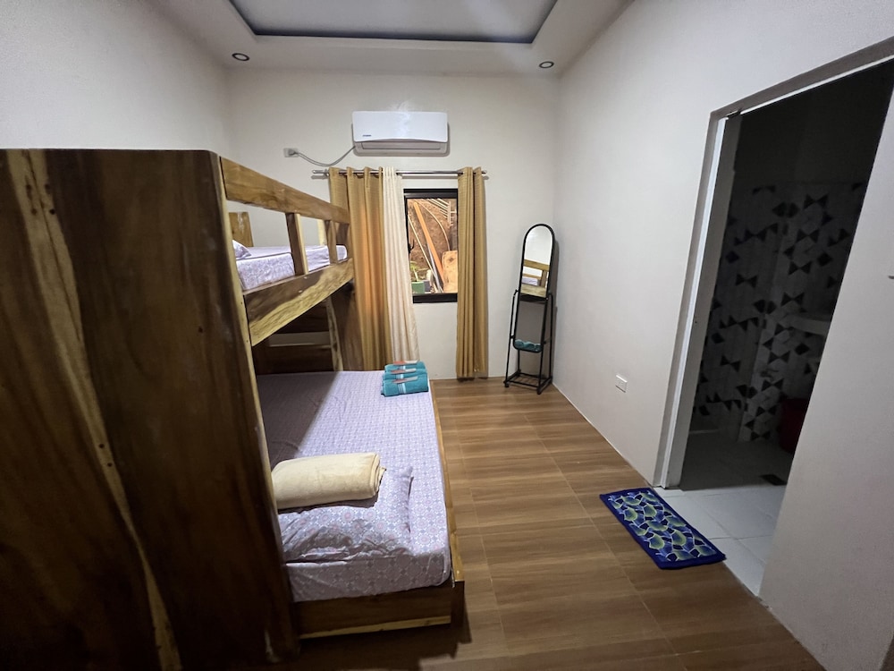 Basic Triple Room photo 2