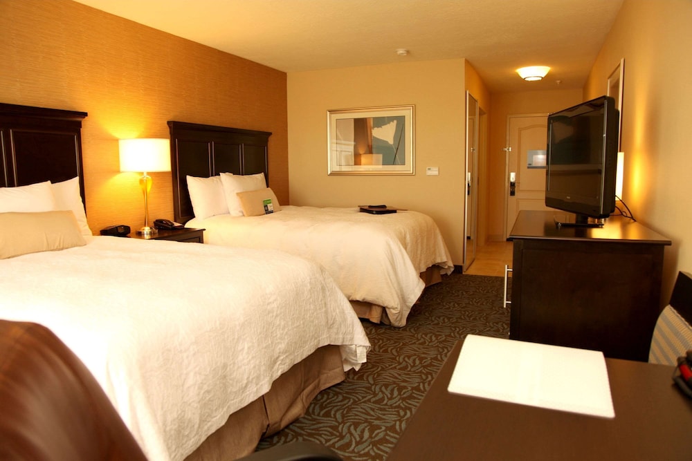 Room, 2 Queen Beds, Accessible, Non Smoking - Photo 1