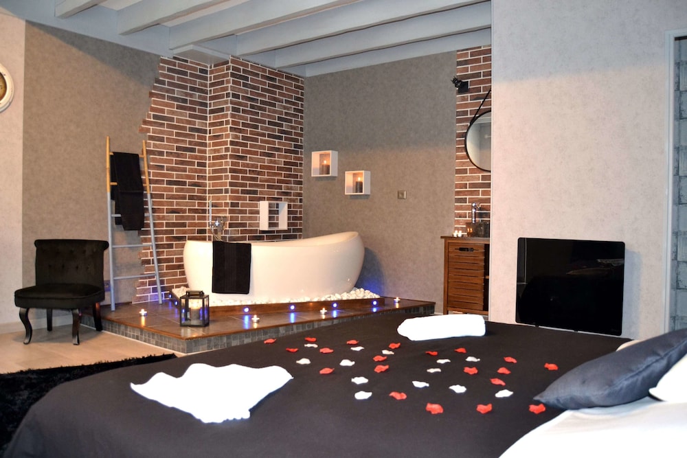 Double Room (Dyonisos) photo 3