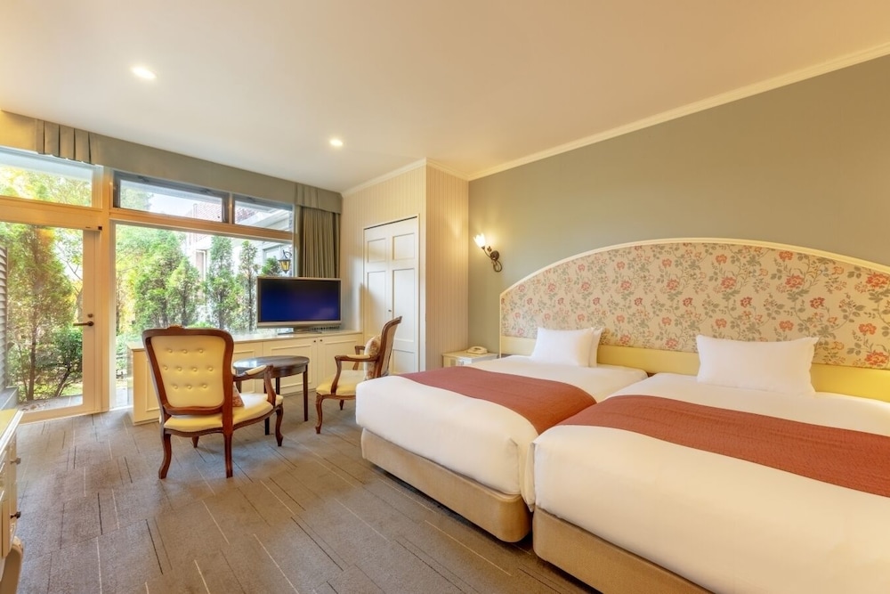 Standard Twin Room, Non Smoking - Photo 2