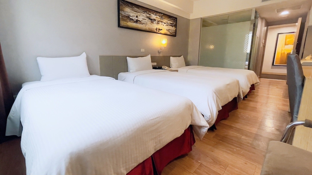 Triple Room, 3 Twin Beds photo 2