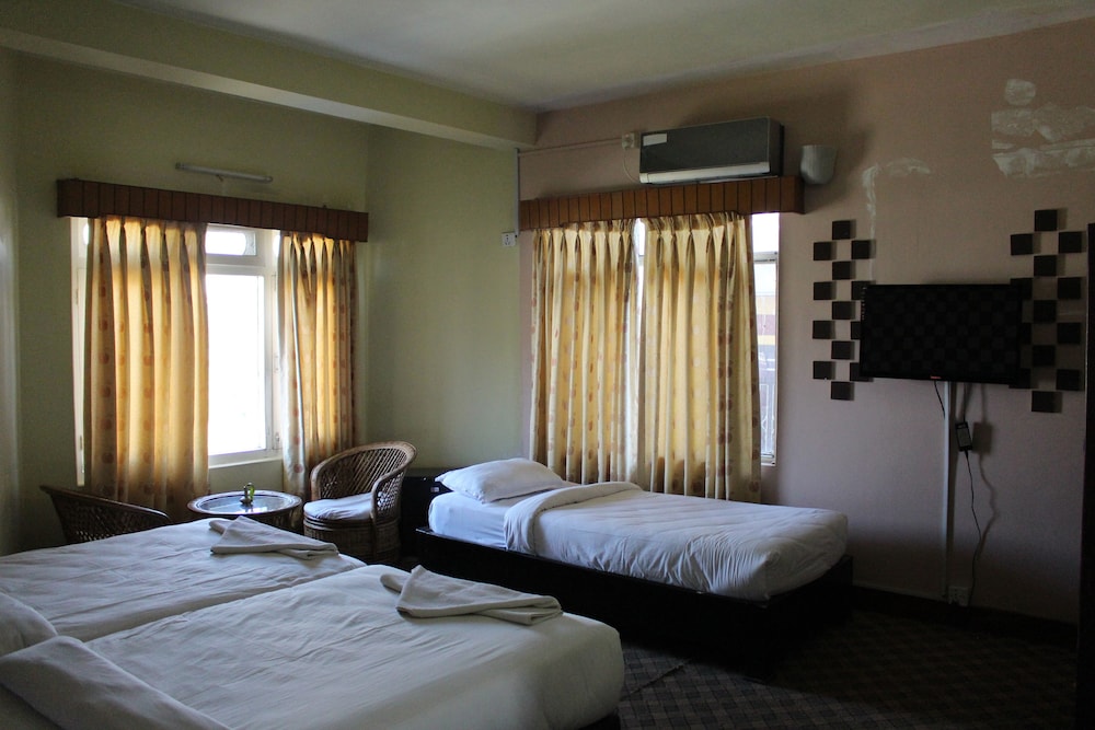 Deluxe Double Room, Smoking, Mountain View