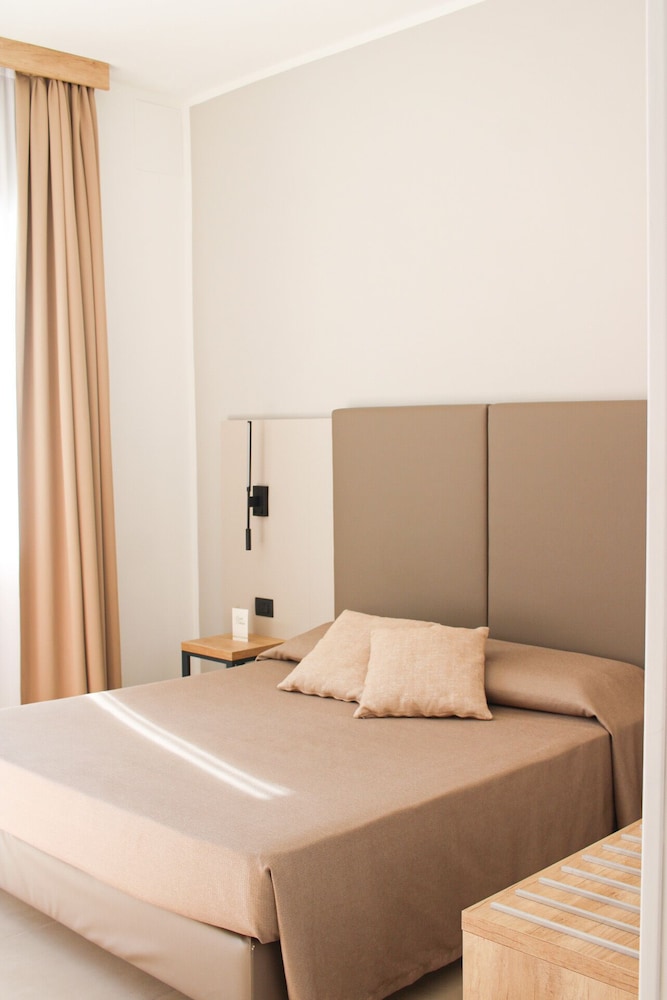 Basic Quadruple Room