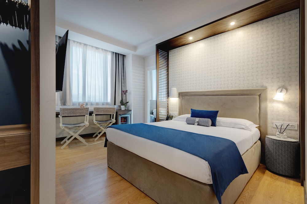 Superior Quadruple Room, Sea View photo 1