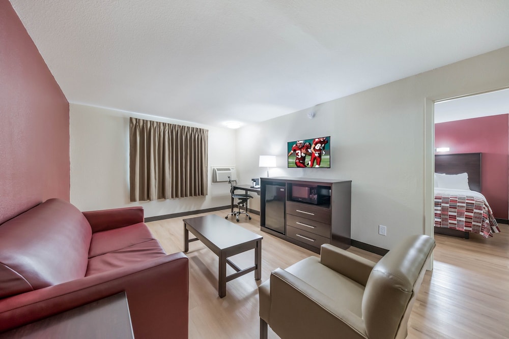 Suite, 2 Queen Beds, Non Smoking - Photo 6