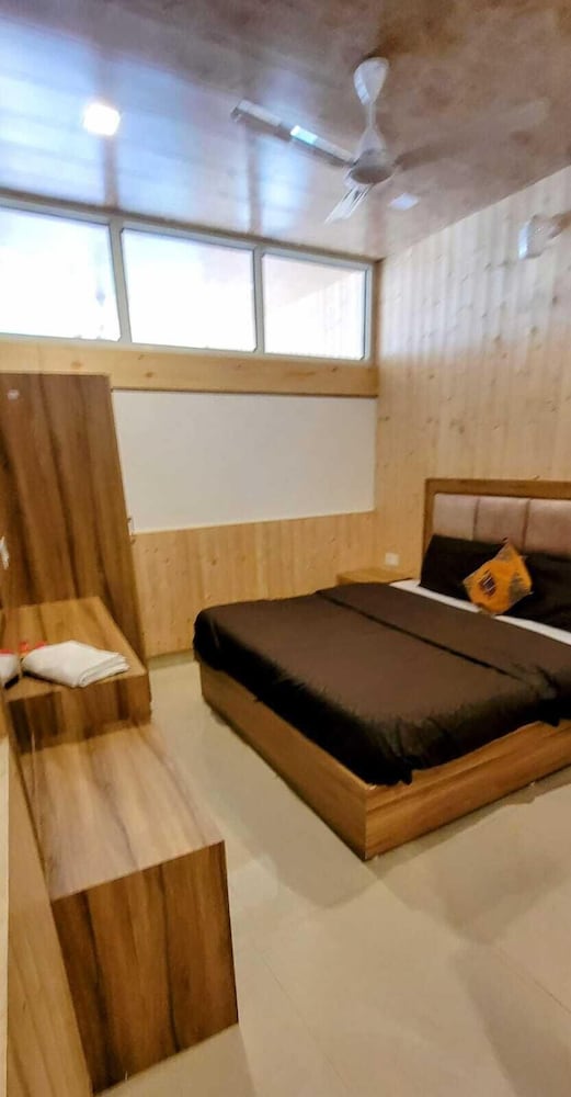 Casa Arhan LUX 1Room Kitchen Bath, Near