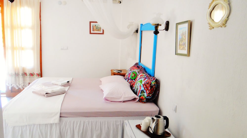 Deluxe Triple Room, 3 Twin Beds photo 1