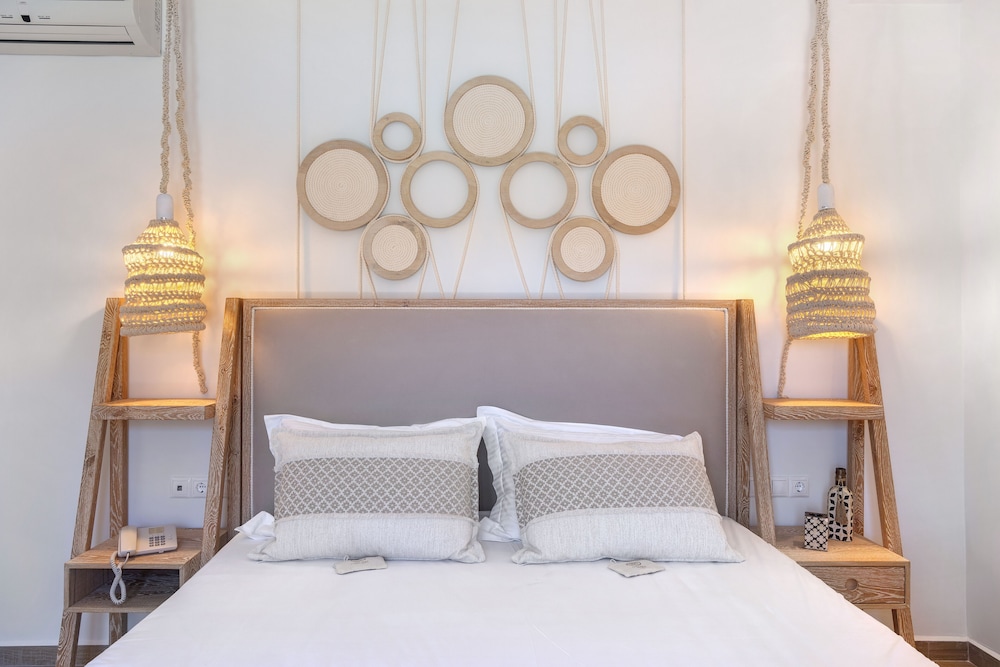 The Dolphin Bay Suite with Panoramic Sea View photo 2