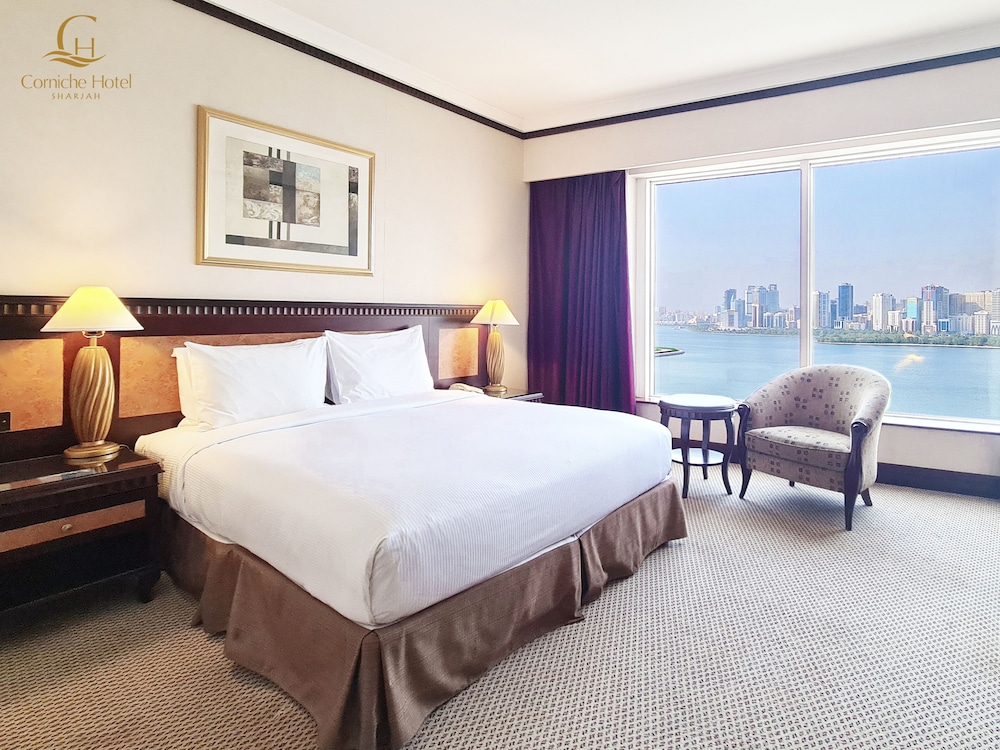 Premium King Room With Lagoon View photo 2